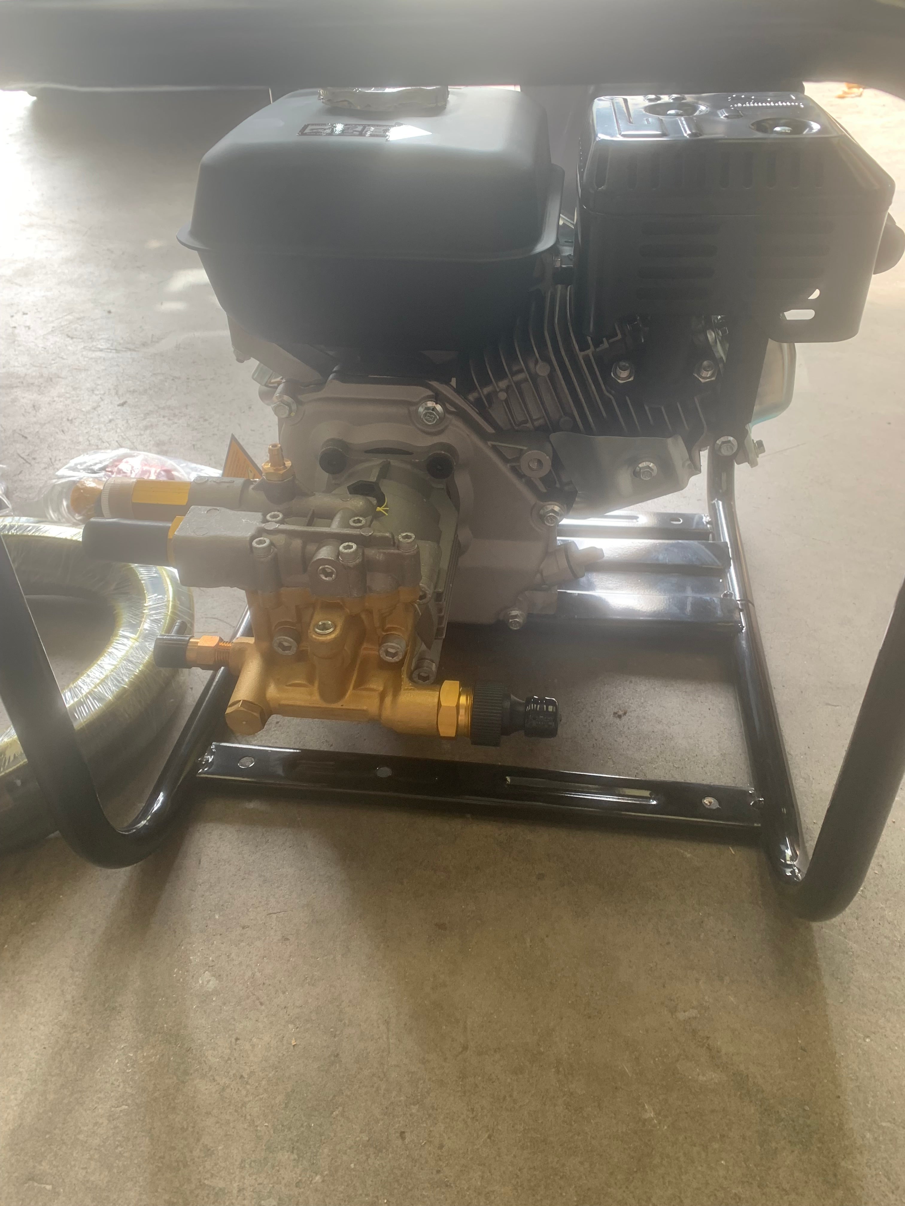 Petrol Pressure Washer - 6.5HP Engine - 2900 PSI 25m hose